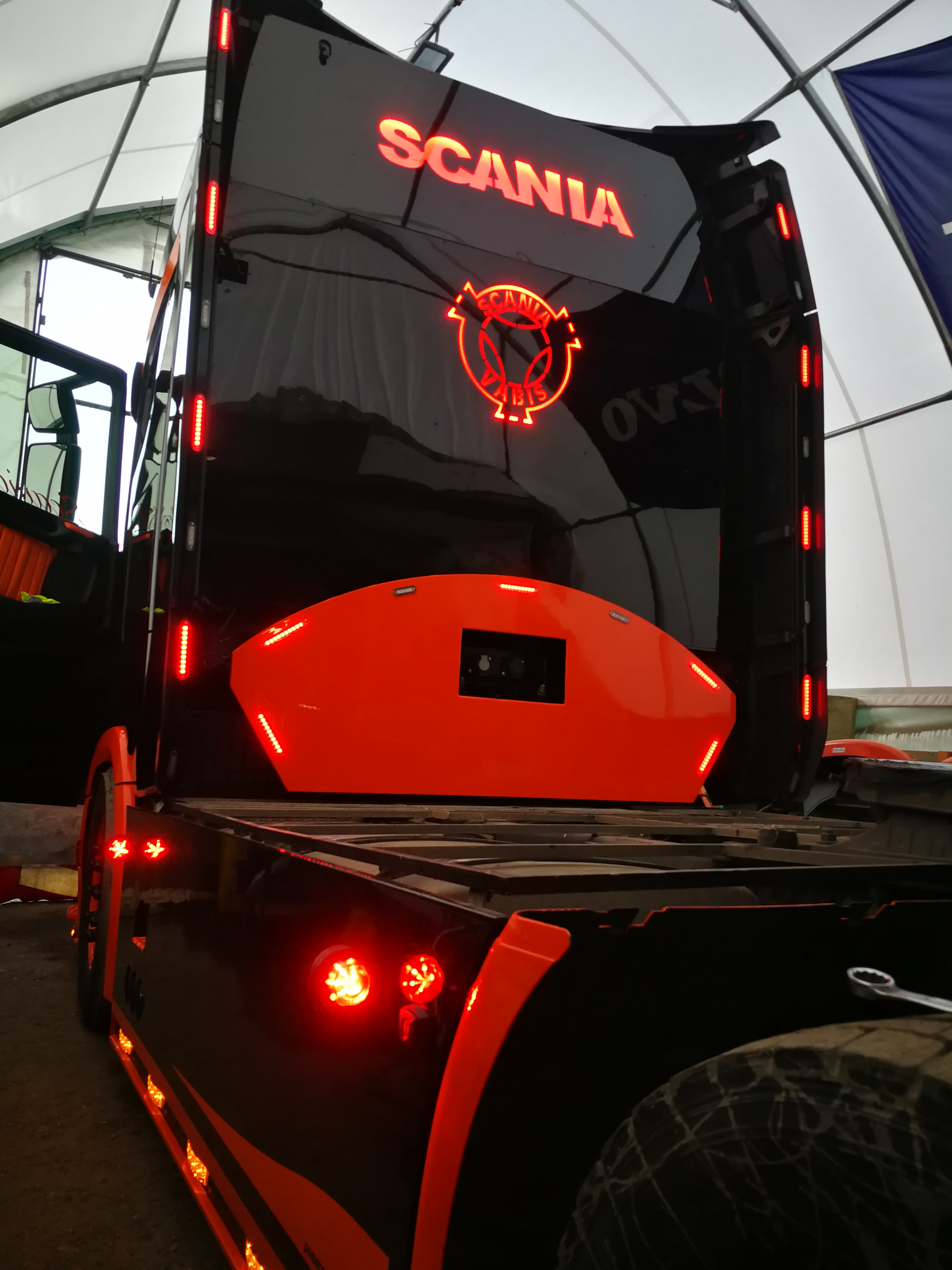 Scania NEW GEN Osvětlení bočních spojlerů 