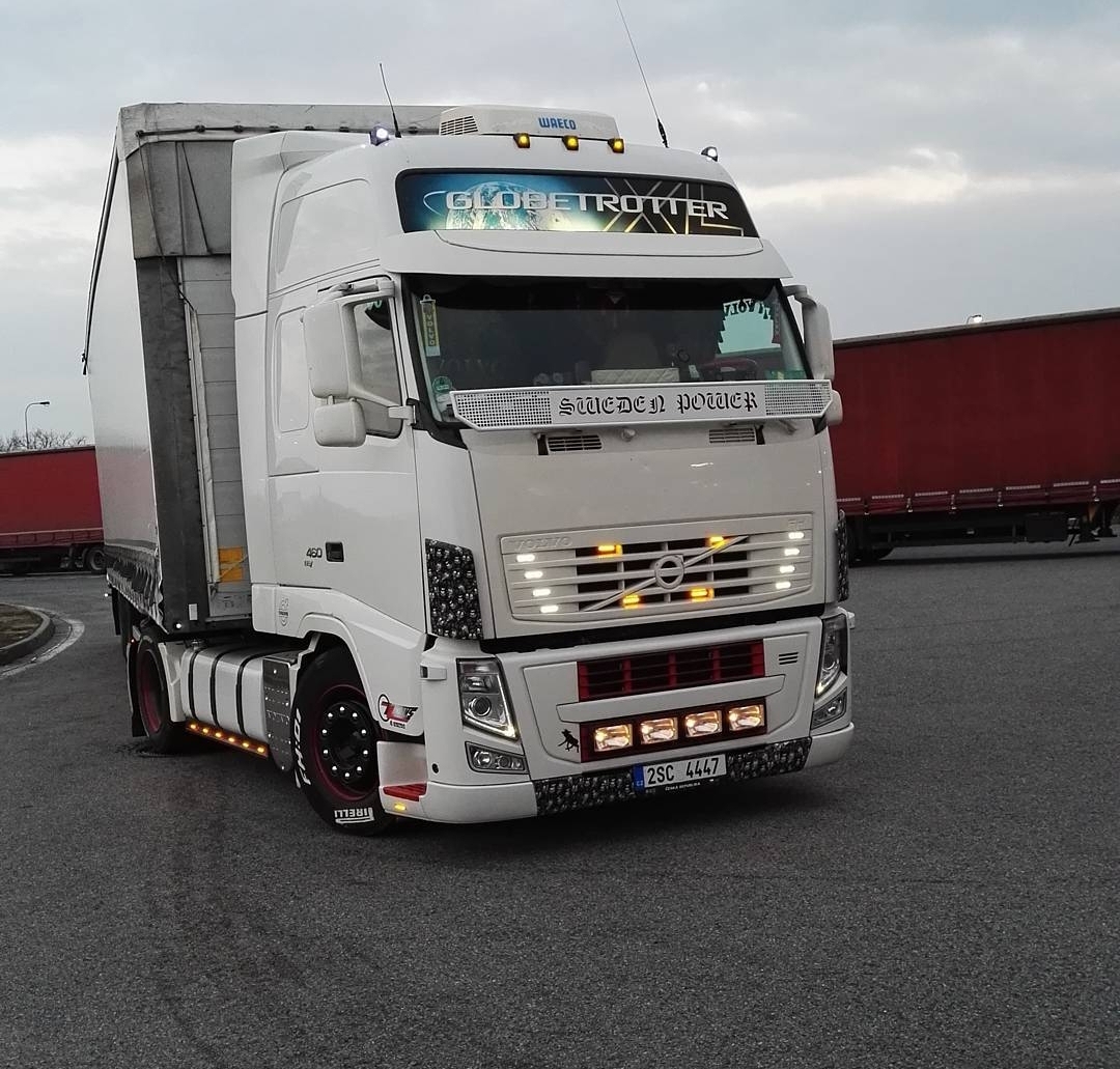 Volvo zakrytí předních stěračů 